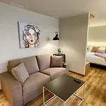 Deluxe *